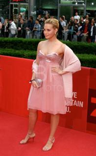 Lara-Isabelle Rentinck feet photo 12