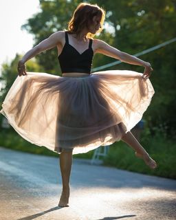 Lara Jean Chorostecki feet photo 1