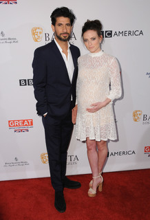 Lara Pulver feet photo thumbnail