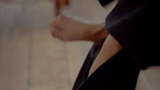 Lara Pulver feet photo thumbnail