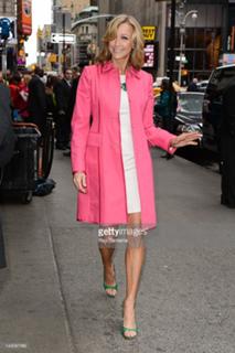 Lara Spencer feet photo thumbnail