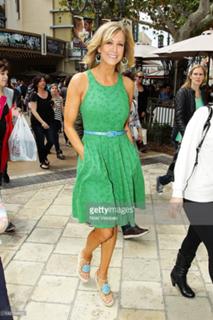 Lara Spencer feet photo thumbnail