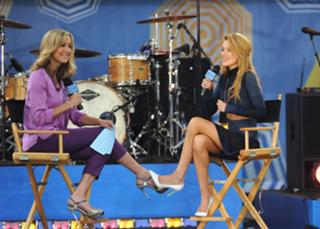 Lara Spencer feet photo thumbnail