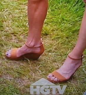 Lara Spencer feet photo thumbnail
