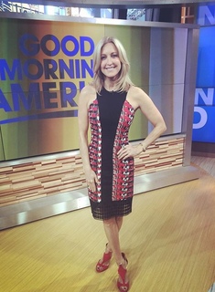 Lara Spencer feet photo thumbnail