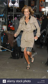 Lara Spencer feet photo thumbnail