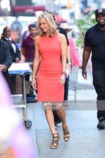 Lara Spencer feet photo thumbnail