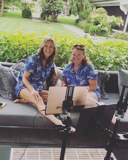 Lara Spencer feet photo thumbnail