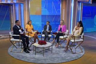 Lara Spencer feet photo thumbnail