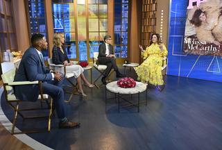 Lara Spencer feet photo thumbnail