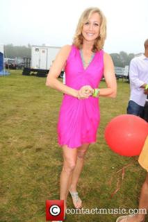 Lara Spencer feet photo thumbnail