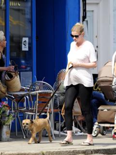 Lara Stone feet photo 6
