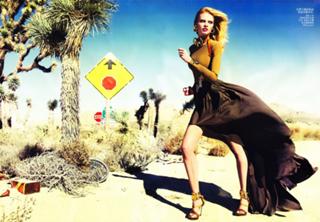 Lara Stone feet photo 13