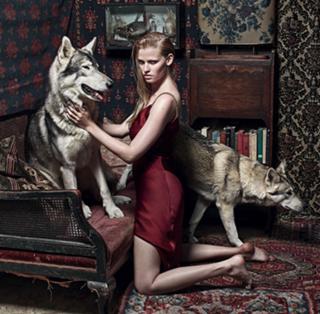 Lara Stone feet photo 15