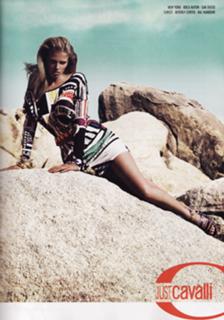Lara Stone feet photo 3