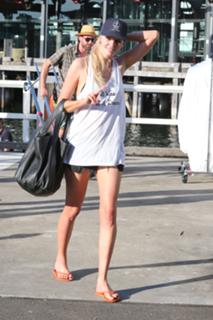 Lara Stone feet photo 11