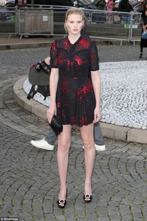 Lara Stone feet photo 20