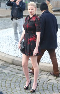 Lara Stone feet photo 13