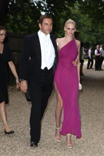 Lara Stone feet photo 5