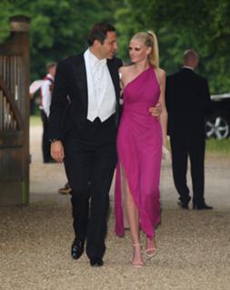 Lara Stone feet photo 3