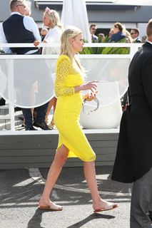 Lara Stone feet photo 13