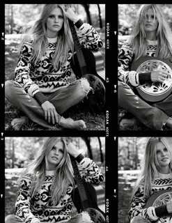 Lara Stone feet photo 17