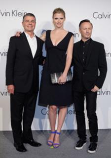 Lara Stone feet photo 15