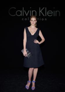 Lara Stone feet photo 13