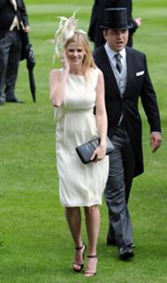 Lara Stone feet photo 11