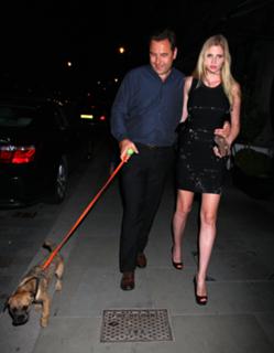 Lara Stone feet photo 6