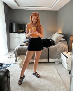 Lara Trautmann feet photo 2
