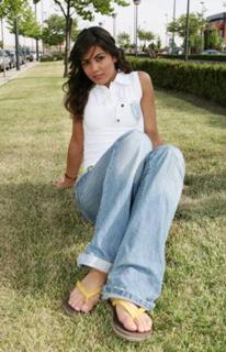 Lara Álvarez feet photo thumbnail