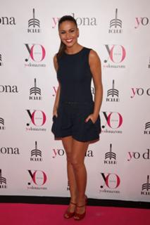 Lara Álvarez feet photo thumbnail