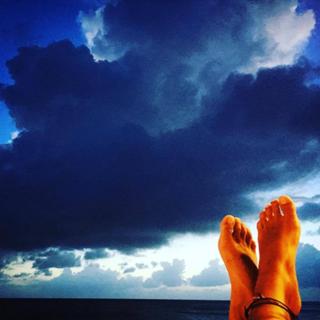 Lara Álvarez feet photo thumbnail