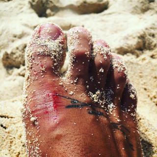 Lara Álvarez feet photo thumbnail