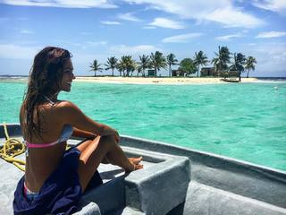 Lara Álvarez feet photo thumbnail