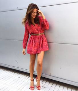 Lara Álvarez feet photo thumbnail