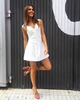 Lara Álvarez feet photo thumbnail