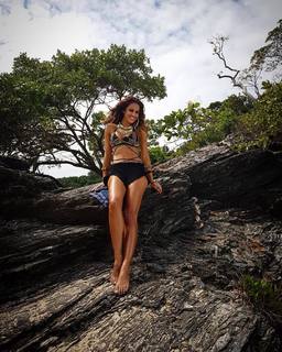 Lara Álvarez feet photo thumbnail