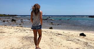 Lara Álvarez feet photo thumbnail