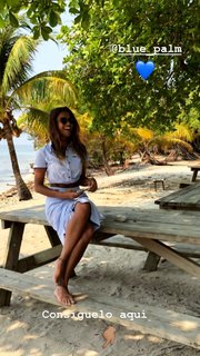 Lara Álvarez feet photo thumbnail