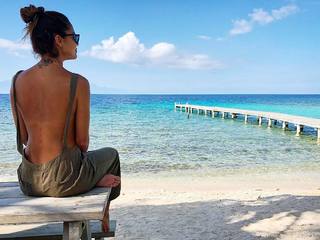 Lara Álvarez feet photo thumbnail