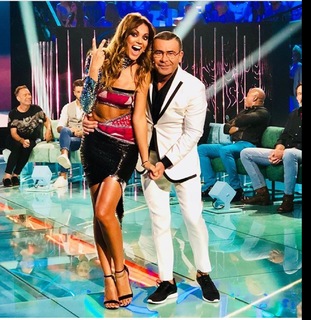 Lara Álvarez feet photo thumbnail