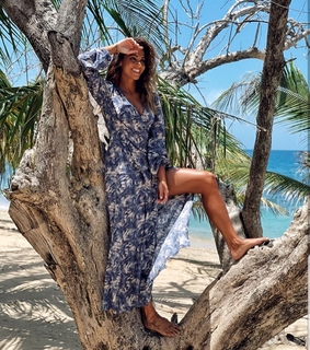 Lara Álvarez feet photo thumbnail