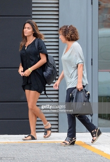 Lara Álvarez feet photo thumbnail