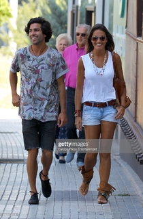 Lara Álvarez feet photo thumbnail