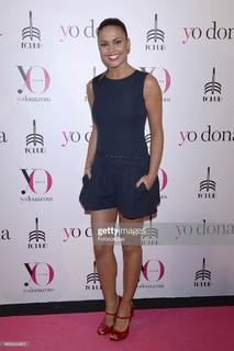 Lara Álvarez feet photo thumbnail