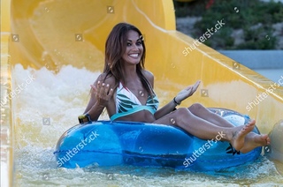 Lara Álvarez feet photo thumbnail