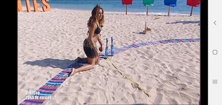 Lara Álvarez feet photo thumbnail