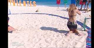 Lara Álvarez feet photo thumbnail